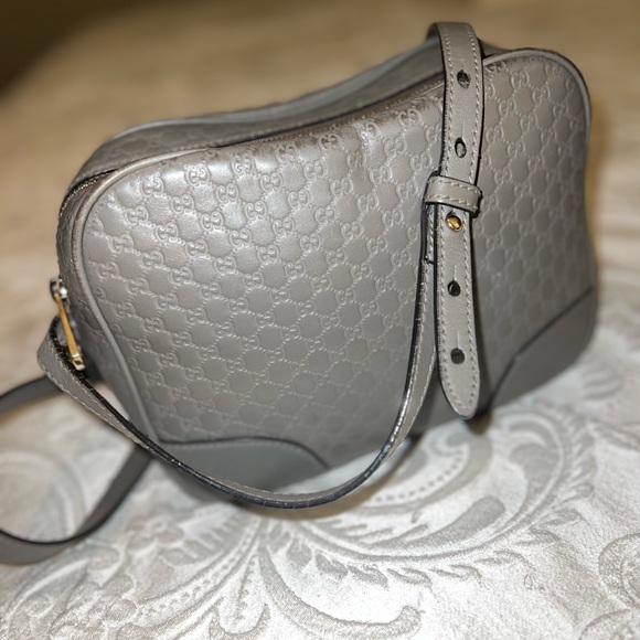 Authentic GUCCI Gray Leather Microguccissima Bree Messenger Camera Crossbody Bag - Picture 2 of 16